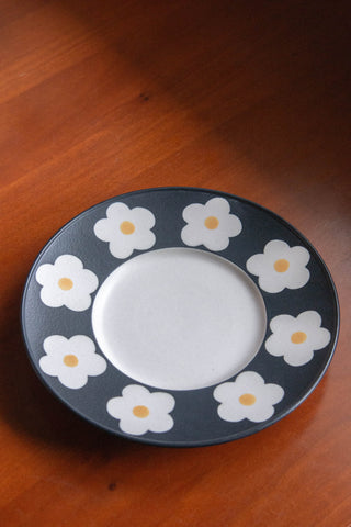 Un Studio x Ye Zi | Daisy Flat Plate