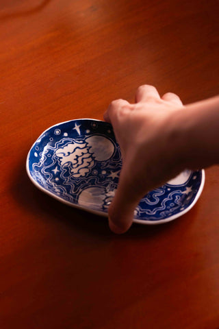 Un Studio x Cherlyn Mark ｜ Irregular Jellyfish Trinket Dish (Blue)