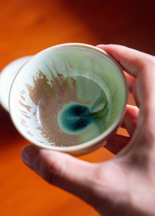 Un Studio x Ah Shu ｜Half Moon Tea Cup in Emerald City