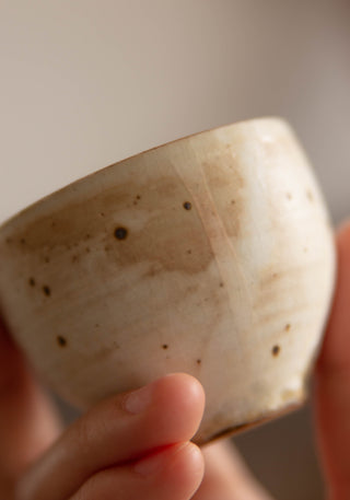 Un Studio x Wu Bai｜ Egg Teacup (Speckled)