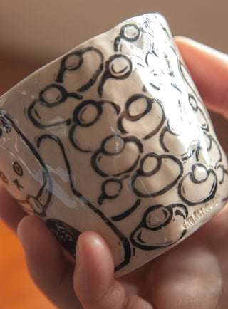 Un Studio x Cherlyn Mark ｜Wise Cat Quote Pinched Cup