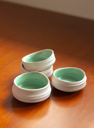 Un Studio x Noel Huang ｜Lotus Sake Cup in Jade (Flat)