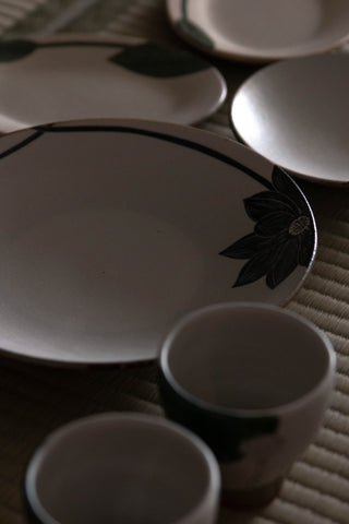 Un Studio x Otani Momoko | Black Lotus Plate (L)