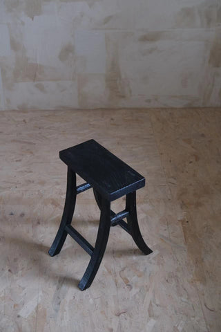 Charred Stool 碳化凳子