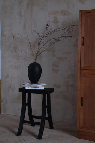 Charred Stool 碳化凳子
